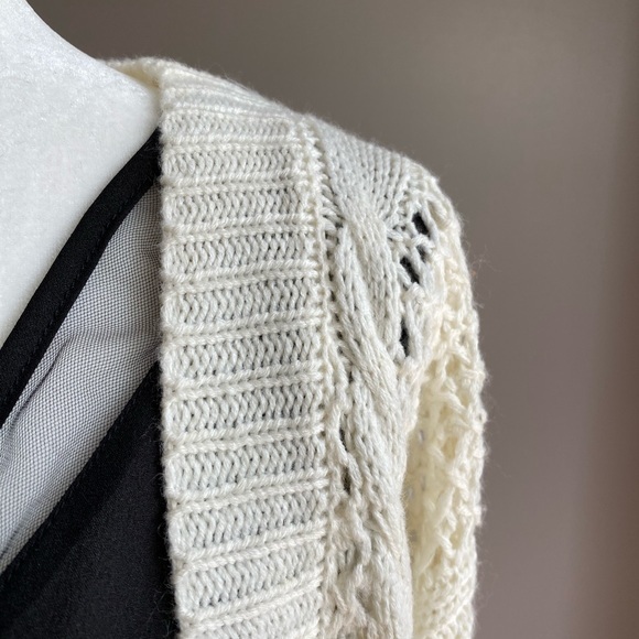 Cable Knit Oversized Cocoon Cardigan - Picture 8 of 9